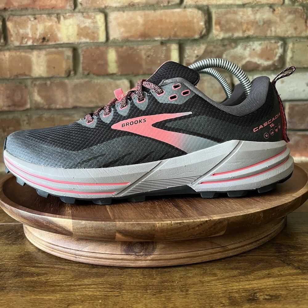 Brooks Women's Cascadia 16 GORE-TEX Trail Running Shoes Sneakers Women's 10